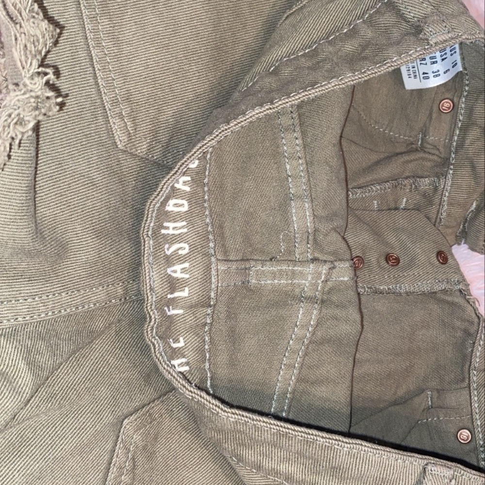 Distressed Shorts - Picture 4 of 6